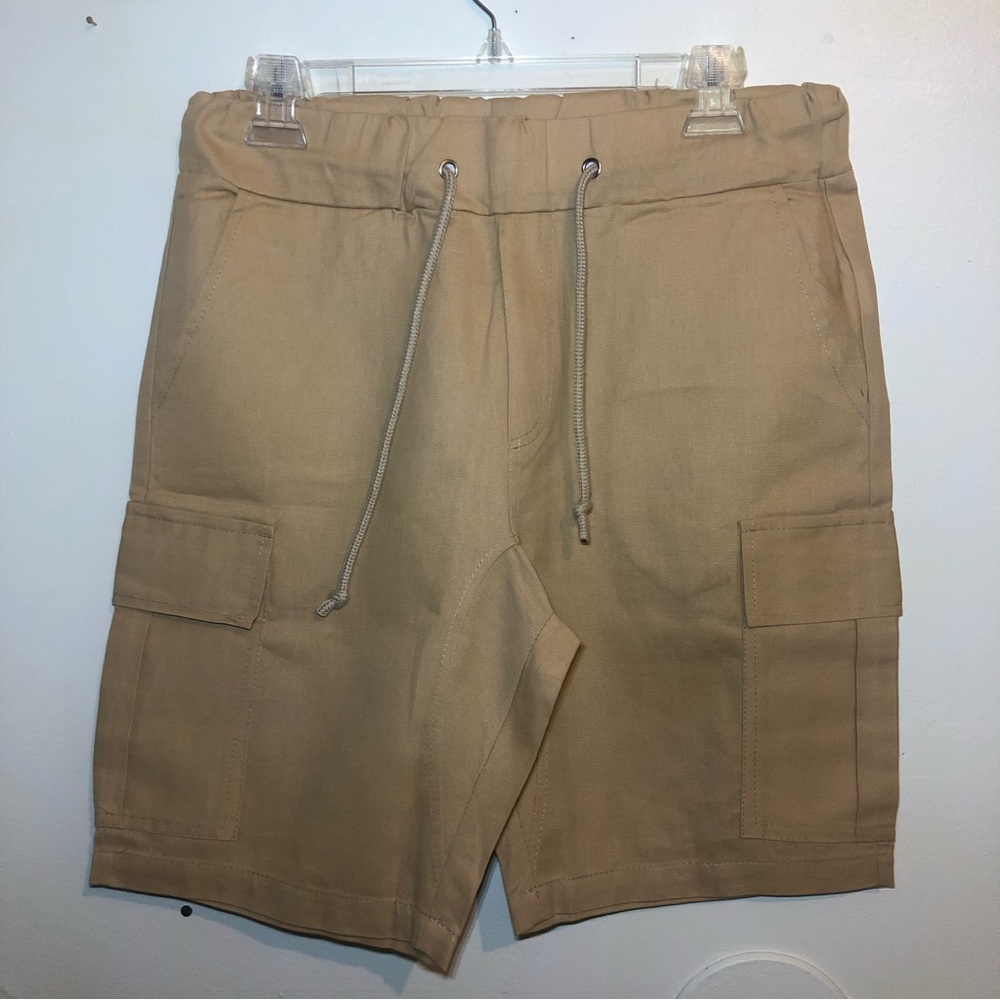 Shein Tan Cargo Shorts for Men with Drawstring Waist, size M. NWOT